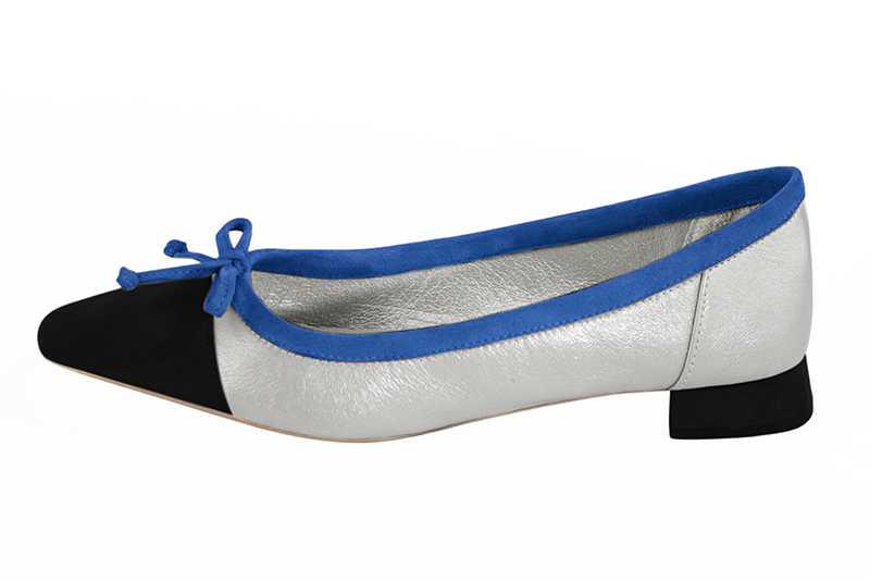 Matt black, light silver and electric blue women's ballet pumps, with low heels. Square toe. Flat flare heels. Profile view - Florence KOOIJMAN